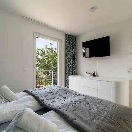 Nause Mit Sauna, Fitness, Naturteich, Parkplatz, Spielplatz Und Direkten Meerblick * Sassnitz