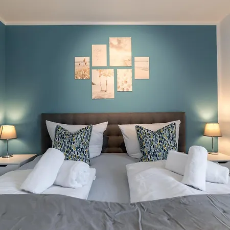 Appartement Nause Mit Sauna, Fitness, Naturteich, Parkplatz, Spielplatz Und Direkten Meerblick Sassnitz