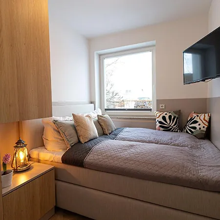 Nause Mit Sauna, Fitness, Naturteich, Parkplatz, Spielplatz Und Direkten Meerblick Sassnitz