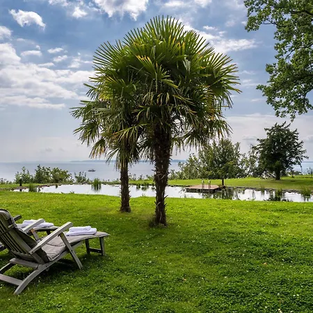 Appartement Nause Mit Sauna, Fitness, Naturteich, Parkplatz, Spielplatz Und Direkten Meerblick Sassnitz
