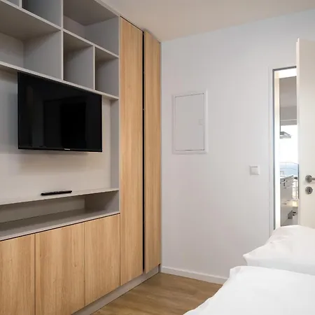 Nause Mit Sauna, Fitness, Naturteich, Parkplatz, Spielplatz Und Direkten Meerblick Sassnitz