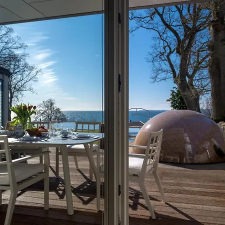 Nause Mit Sauna, Fitness, Naturteich, Parkplatz, Spielplatz Und Direkten Meerblick Apartamento Sassnitz