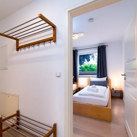 Appartement Nause Mit Sauna, Fitness, Naturteich, Parkplatz, Spielplatz Und Direkten Meerblick Sassnitz