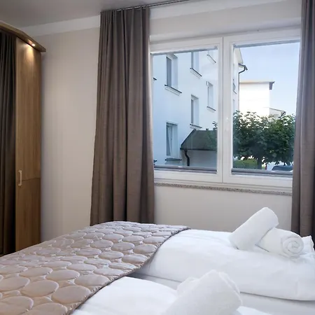 Appartement Nause Mit Sauna, Fitness, Naturteich, Parkplatz, Spielplatz Und Direkten Meerblick Sassnitz